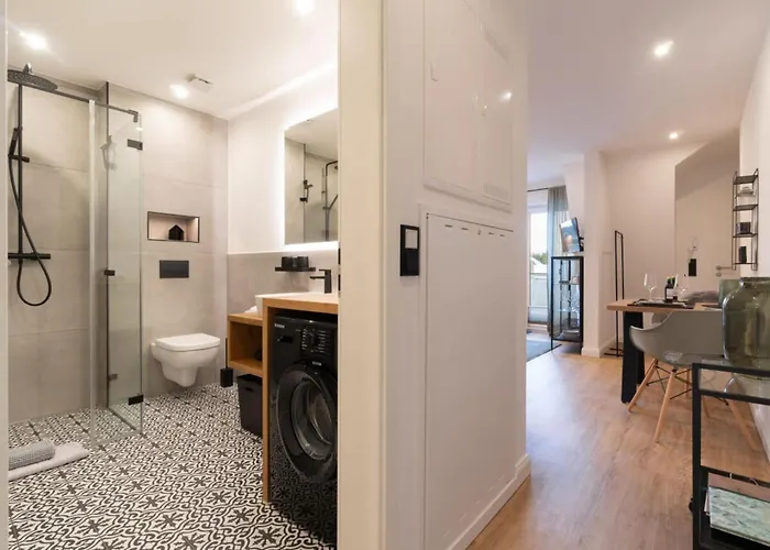 Lovely In The Center