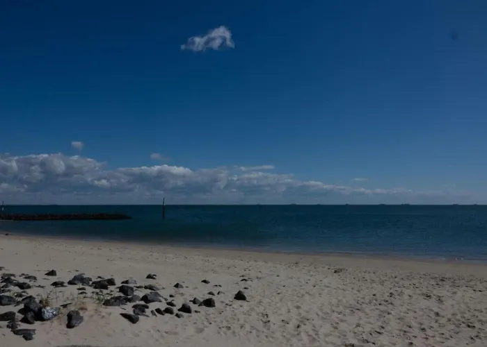 Дом отдыха Lovely In The Center Вик-ауф-Фёр